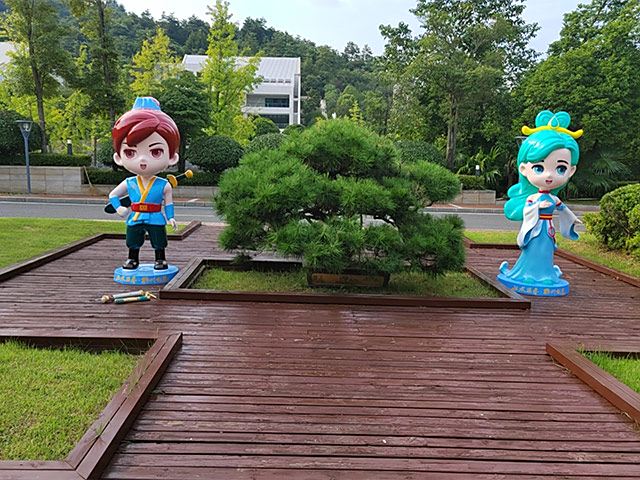 卡通(tōng)雕塑