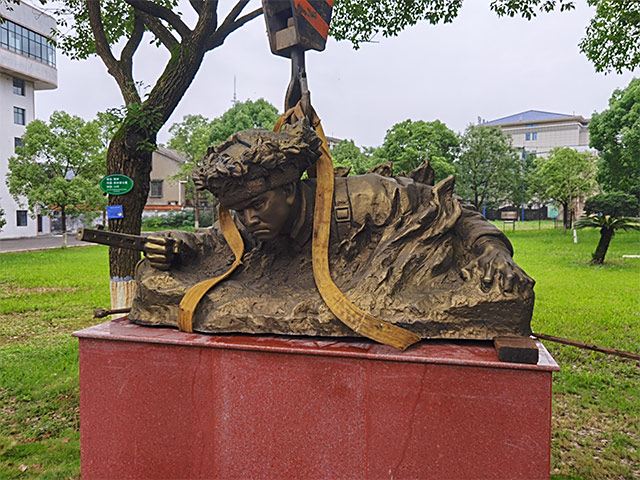 鑄銅雕塑