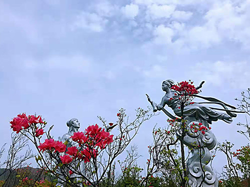 卡通(tōng)雕塑